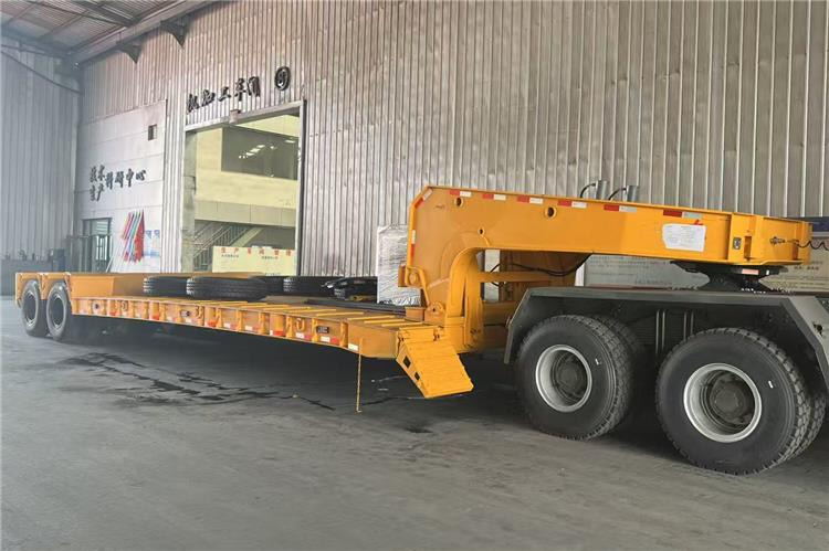 TITAN 2 Axle Detachable Gooseneck Trailer for Sale In Jamaica - Low loader semi-trailer: picture 1 TITAN 2 Axle Detachable Gooseneck Trailer for Sale In Jamaica - Low loader semi-trailer: picture 1