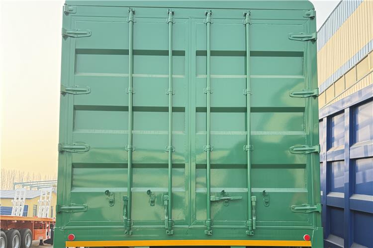 TITAN 4 Axle 80 Ton Livestock Semi Trailer for Sale In Sudan - Livestock semi-trailer: picture 3 TITAN 4 Axle 80 Ton Livestock Semi Trailer for Sale In Sudan - Livestock semi-trailer: picture 3