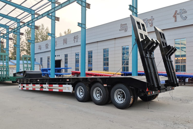 TITAN Low Bed Semi Trailer for Sale in Zambia - Low loader semi-trailer: picture 2 TITAN Low Bed Semi Trailer for Sale in Zambia - Low loader semi-trailer: picture 2