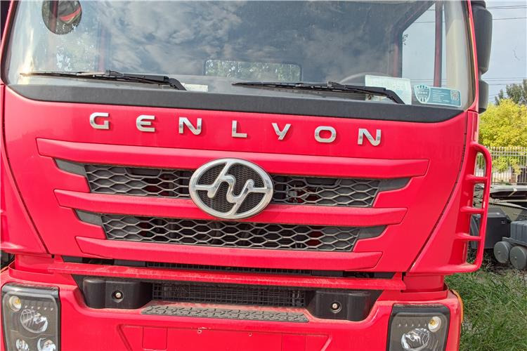 Hongyan Used Genlyon Truck Head for Sale - Tractor unit: picture 4 Hongyan Used Genlyon Truck Head for Sale - Tractor unit: picture 4