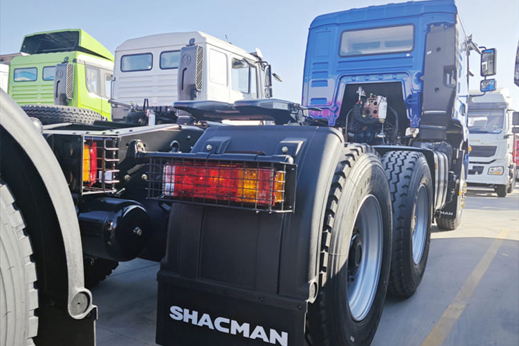 SHACMAN Shacman F3000 Truck Head for Sale in Saudi Arabia - Tractor unit: picture 2 SHACMAN Shacman F3000 Truck Head for Sale in Saudi Arabia - Tractor unit: picture 2