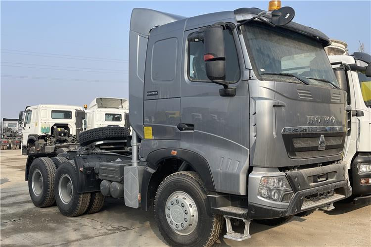 SINOTRUK Howo T7H Truck Head for Sale In Zimbabwe - Tractor unit: picture 2 SINOTRUK Howo T7H Truck Head for Sale In Zimbabwe - Tractor unit: picture 2