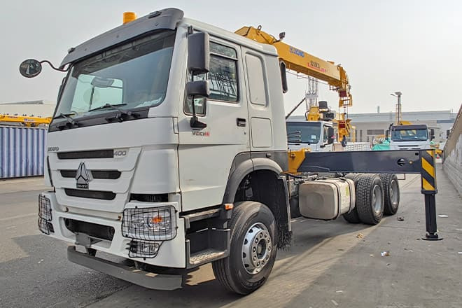 XCMG Lorry Mounted Crane for Sale in Brazil - Crane truck: picture 1 XCMG Lorry Mounted Crane for Sale in Brazil - Crane truck: picture 1