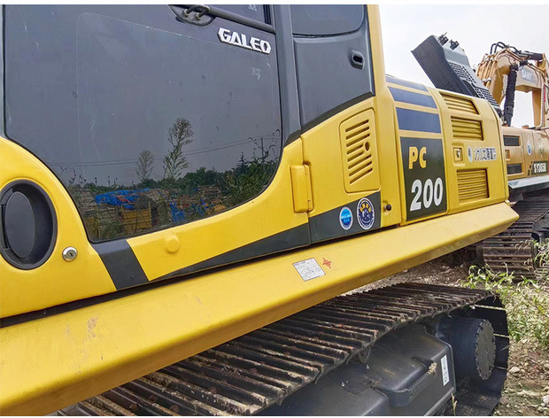 Crawler excavator 2022 Komatsu PC200: picture 9