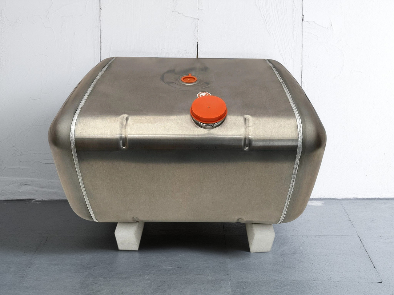 MERCEDES-BENZ - Fuel tank for Van: picture 1 MERCEDES-BENZ - Fuel tank for Van: picture 1