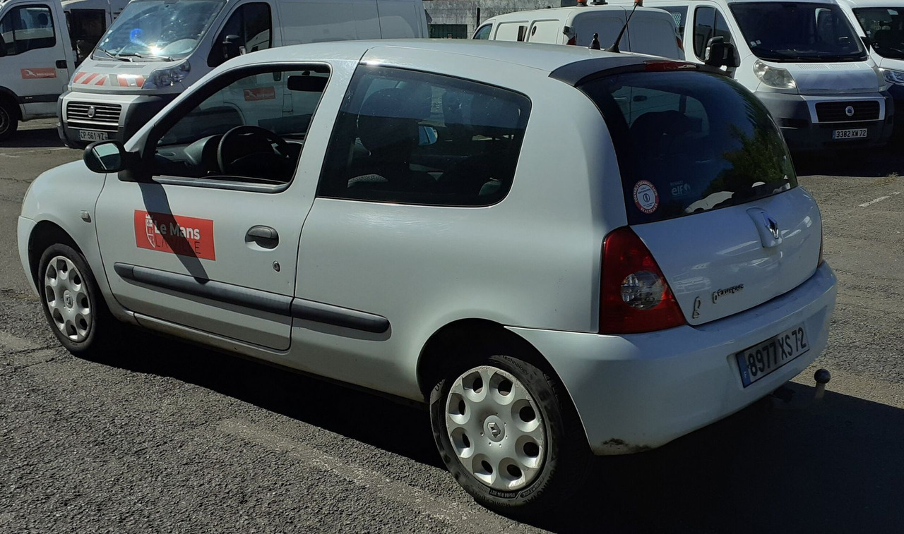 8977-XS-72 - RENAULT Clio Campus 1.5 dci - Car: picture 4 8977-XS-72 - RENAULT Clio Campus 1.5 dci - Car: picture 4