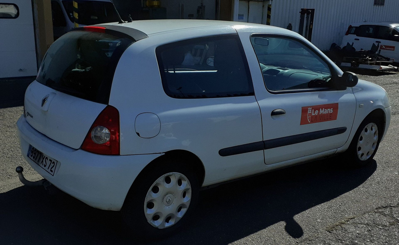 8977-XS-72 - RENAULT Clio Campus 1.5 dci - Car: picture 3 8977-XS-72 - RENAULT Clio Campus 1.5 dci - Car: picture 3