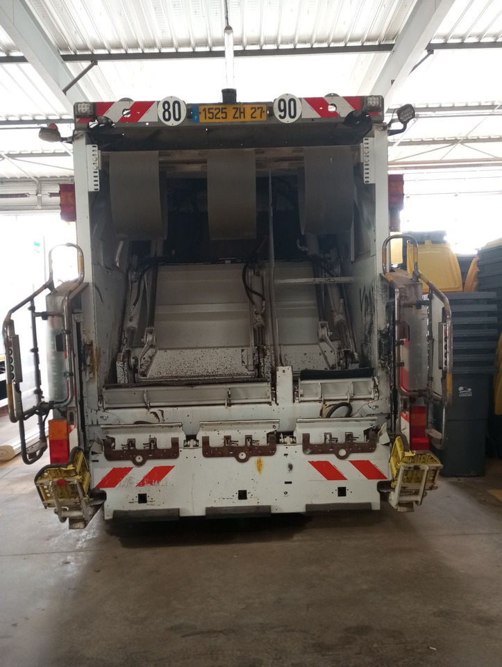 BOM de marque Renault 320 DXI- Benne FAUN Turbo changée en août 2023 - fuite hydraulique avant passage aux mines - arrêt de circulation octobre 2023 - batterie HS - état correct - factures disponibles - Garbage truck: picture 5 BOM de marque Renault 320 DXI- Benne FAUN Turbo changée en août 2023 - fuite hydraulique avant passage aux mines - arrêt de circulation octobre 2023 - batterie HS - état correct - factures disponibles - Garbage truck: picture 5