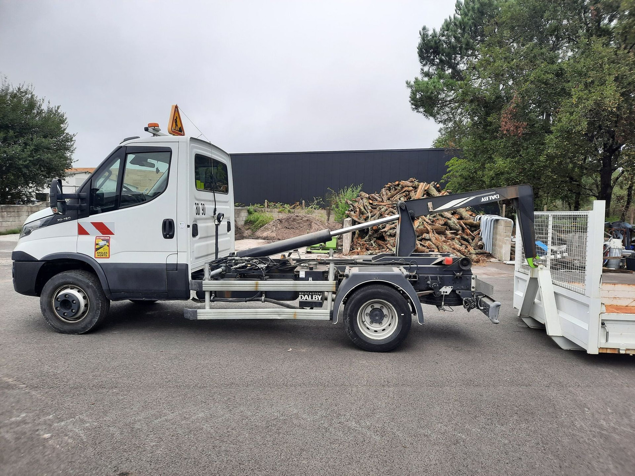Polybenne Iveco 7 tonnes - Hook lift truck, Van: picture 3 Polybenne Iveco 7 tonnes - Hook lift truck, Van: picture 3