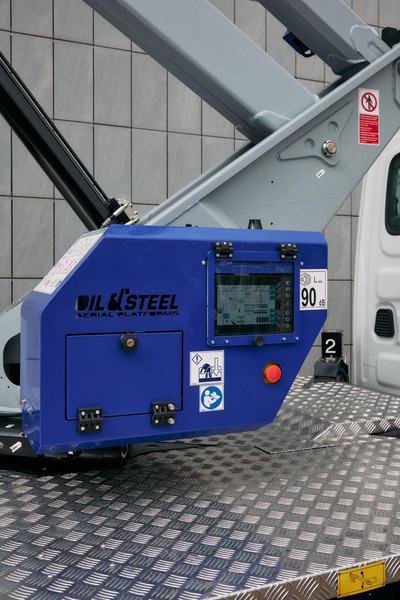 Oil & Steel Snake 26 Sobre IVECO 35S14 Distancia entre ejes 4100 mm - Truck mounted aerial platform: picture 5 Oil & Steel Snake 26 Sobre IVECO 35S14 Distancia entre ejes 4100 mm - Truck mounted aerial platform: picture 5