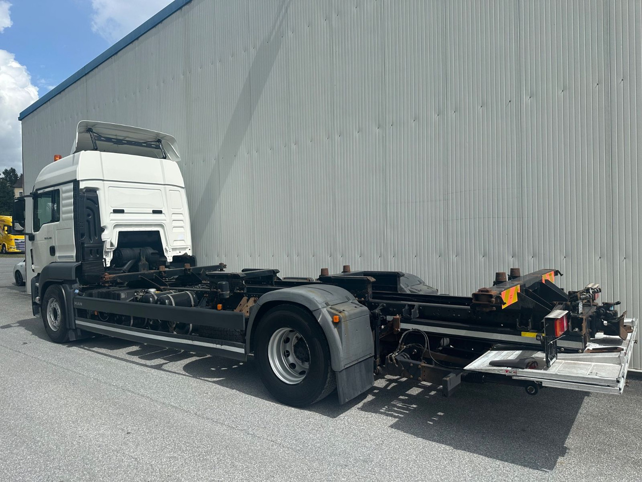 MAN TGS 18.400 Intarder / LBW / Webasto - Container transporter/ Swap body truck: picture 3 MAN TGS 18.400 Intarder / LBW / Webasto - Container transporter/ Swap body truck: picture 3