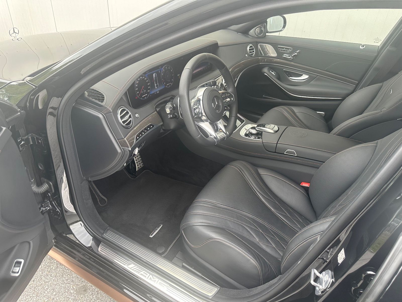 Mercedes-Benz S 65 AMG Final Edition 1/130 - Sedan: picture 4 Mercedes-Benz S 65 AMG Final Edition 1/130 - Sedan: picture 4