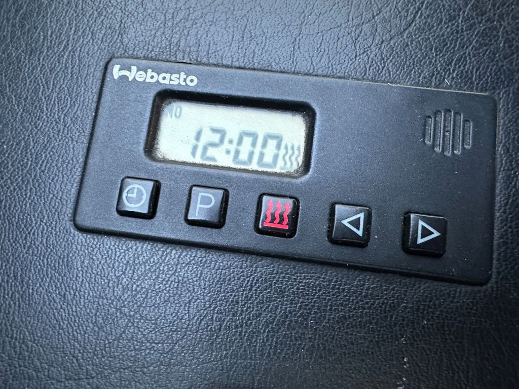 Leasing of Renault Master Citybus  16 Luftfederung Webasto 2x Klima Renault Master Citybus  16 Luftfederung Webasto 2x Klima Renault Master Citybus  16 Luftfederung Webasto 2x Klima Renault Master Citybus  16 Luftfederung Webasto 2x Klima: picture 14