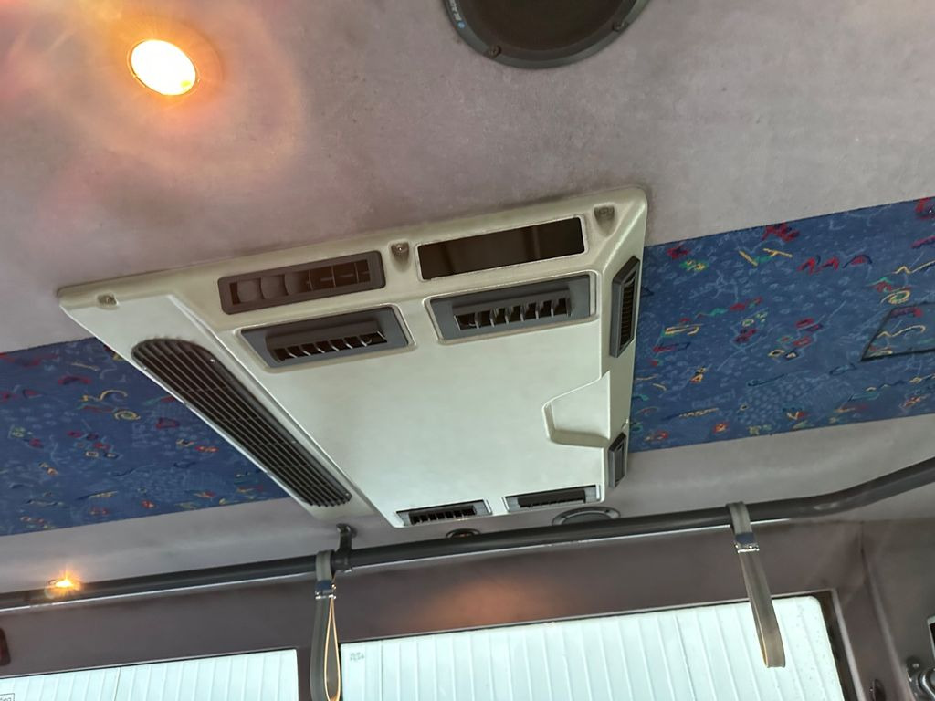 Leasing of Renault Master Citybus  16 Luftfederung Webasto 2x Klima Renault Master Citybus  16 Luftfederung Webasto 2x Klima Renault Master Citybus  16 Luftfederung Webasto 2x Klima Renault Master Citybus  16 Luftfederung Webasto 2x Klima: picture 10