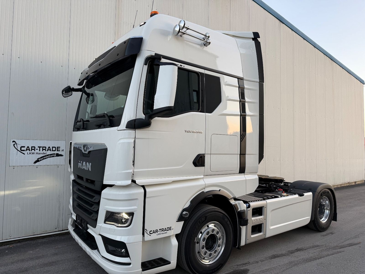MAN TGX18.540 ALU/LED/2-Hyd - Tractor unit: picture 1 MAN TGX18.540 ALU/LED/2-Hyd - Tractor unit: picture 1