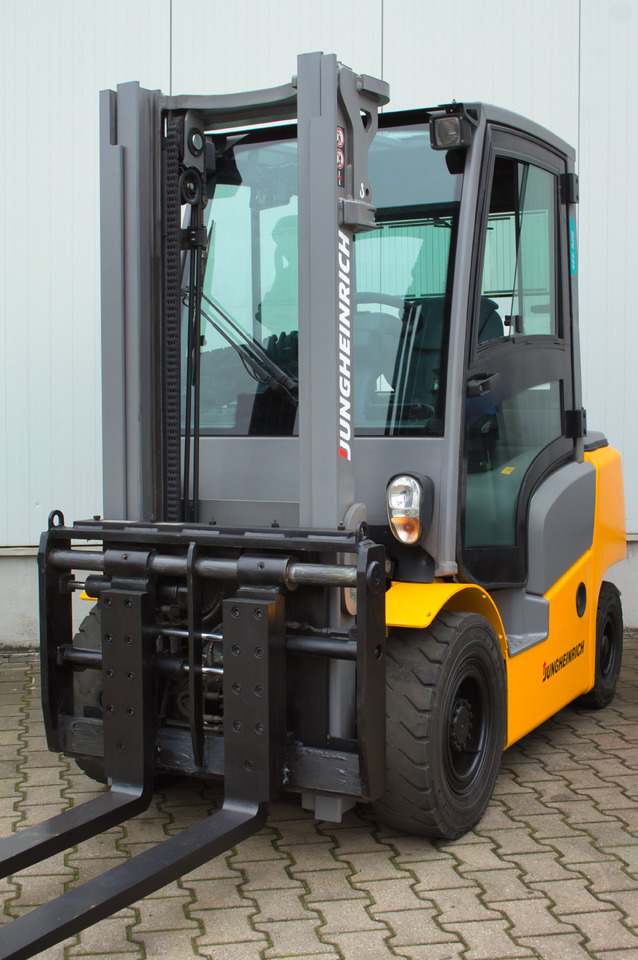 Diesel forklift JUNGHEINRICH DFG425 - Waage - Rückfahrkamera - UVV: picture 14 Diesel forklift JUNGHEINRICH DFG425 - Waage - Rückfahrkamera - UVV: picture 14