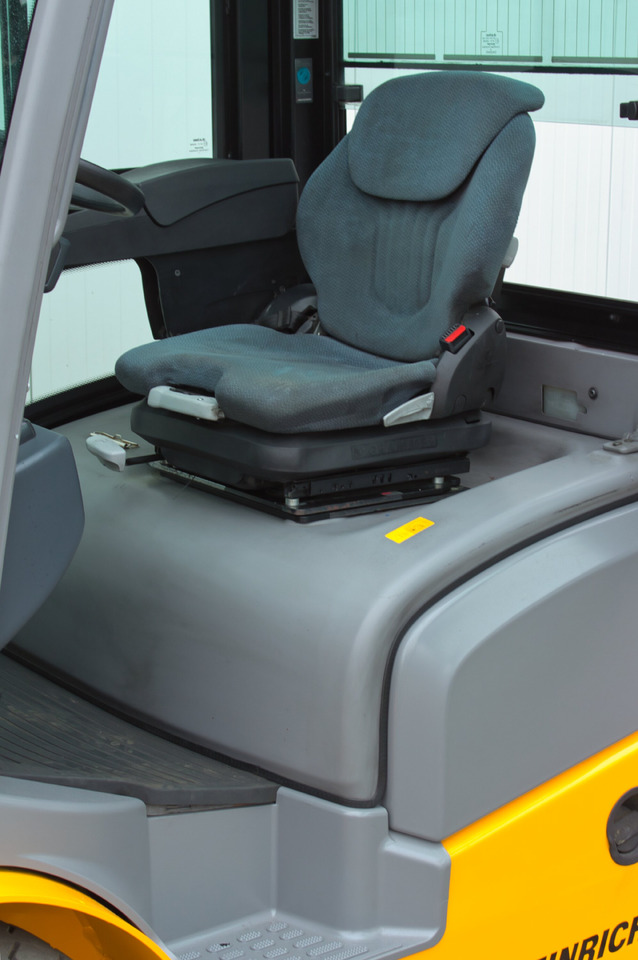 Diesel forklift JUNGHEINRICH DFG425 - Waage - Rückfahrkamera - UVV: picture 13 Diesel forklift JUNGHEINRICH DFG425 - Waage - Rückfahrkamera - UVV: picture 13