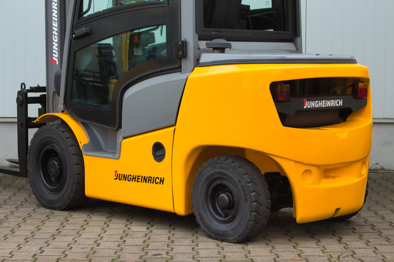 Diesel forklift JUNGHEINRICH DFG425 - Waage - Rückfahrkamera - UVV: picture 7 Diesel forklift JUNGHEINRICH DFG425 - Waage - Rückfahrkamera - UVV: picture 7