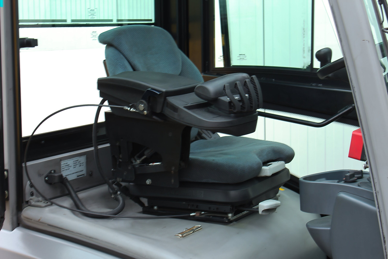 Diesel forklift JUNGHEINRICH DFG425 - Waage - Rückfahrkamera - UVV: picture 11 Diesel forklift JUNGHEINRICH DFG425 - Waage - Rückfahrkamera - UVV: picture 11