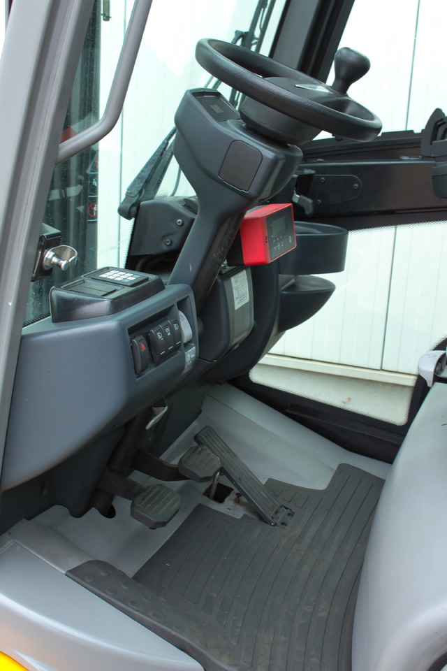 Diesel forklift JUNGHEINRICH DFG425 - Waage - Rückfahrkamera - UVV: picture 12 Diesel forklift JUNGHEINRICH DFG425 - Waage - Rückfahrkamera - UVV: picture 12