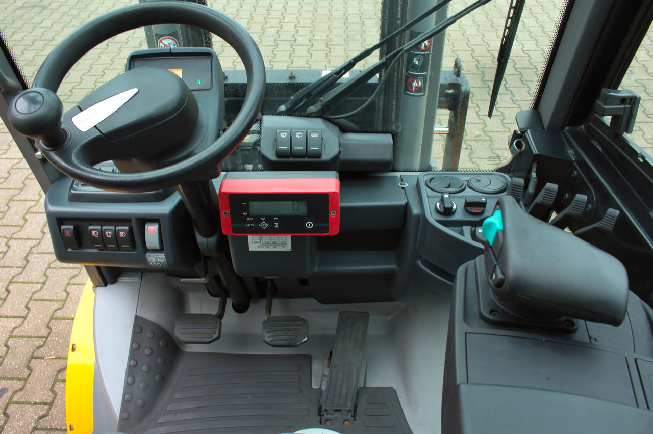 Diesel forklift JUNGHEINRICH DFG425 - Waage - Rückfahrkamera - UVV: picture 20 Diesel forklift JUNGHEINRICH DFG425 - Waage - Rückfahrkamera - UVV: picture 20