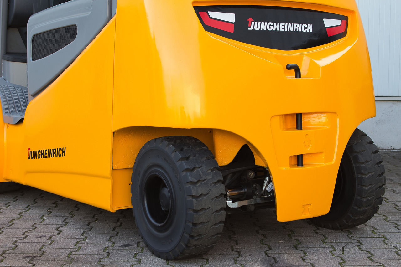 JUNGHEINRICH EFG545 - Triplex - 100% Kapazität - Bj. 2022 - 4,5t - Electric forklift: picture 5 JUNGHEINRICH EFG545 - Triplex - 100% Kapazität - Bj. 2022 - 4,5t - Electric forklift: picture 5