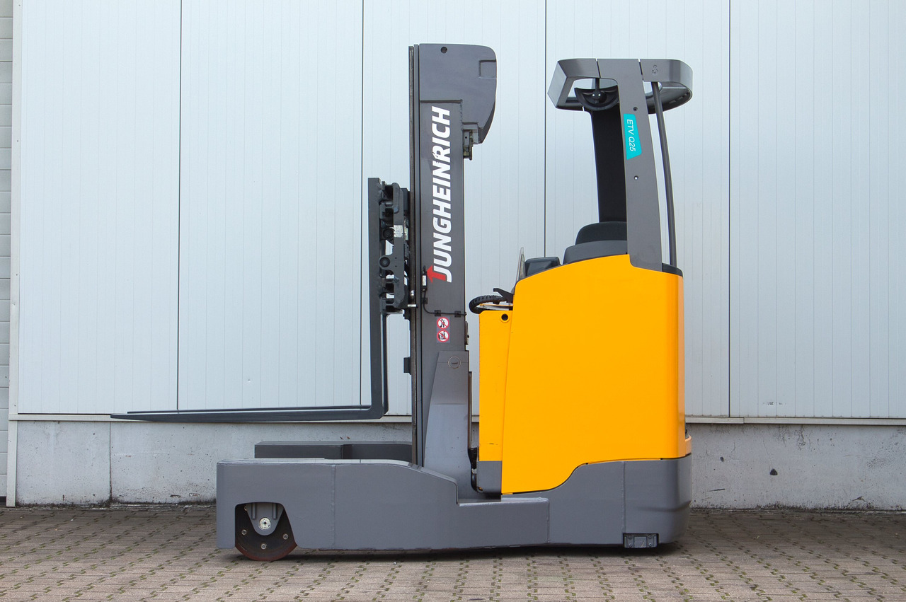 JUNGHEINRICH ETVQ25 4-Wege-Schubmaststapler - Electric forklift: picture 3 JUNGHEINRICH ETVQ25 4-Wege-Schubmaststapler - Electric forklift: picture 3