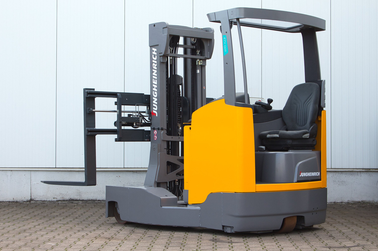 JUNGHEINRICH ETVQ25 4-Wege-Schubmaststapler - Electric forklift: picture 4 JUNGHEINRICH ETVQ25 4-Wege-Schubmaststapler - Electric forklift: picture 4