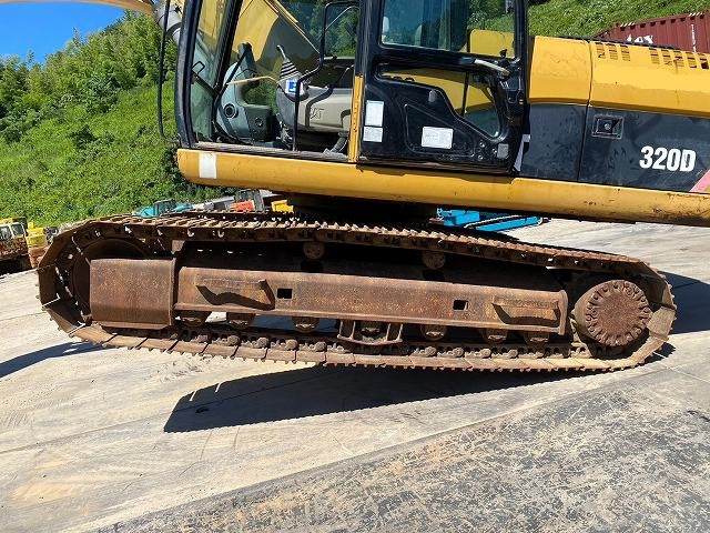 Crawler excavator CAT 320D-E: picture 14