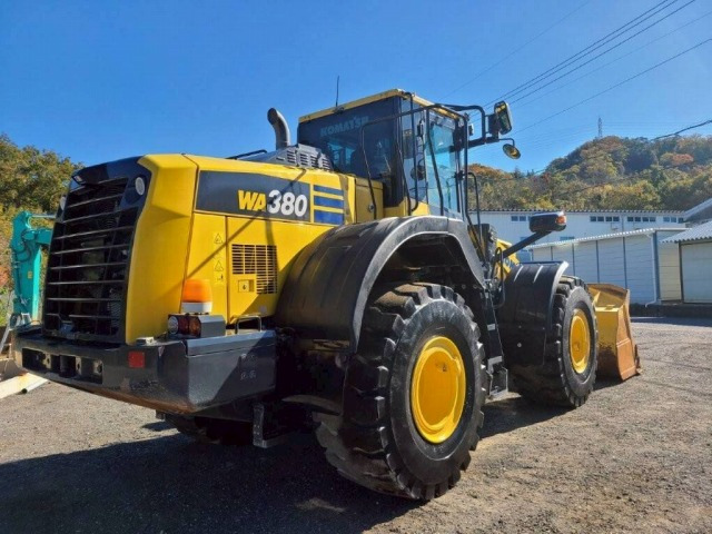 KOMATSU WA380-8 - Wheel loader: picture 5 KOMATSU WA380-8 - Wheel loader: picture 5
