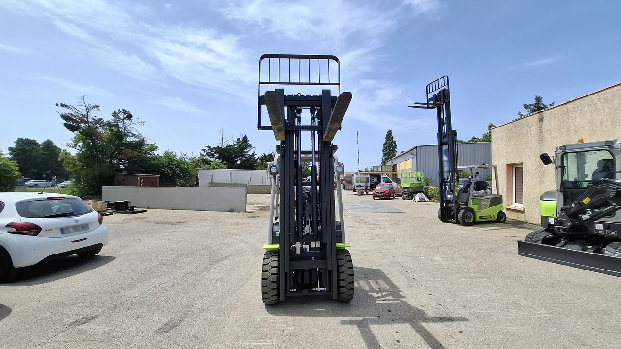ZOOMLION FL35 - Forklift: picture 3 ZOOMLION FL35 - Forklift: picture 3