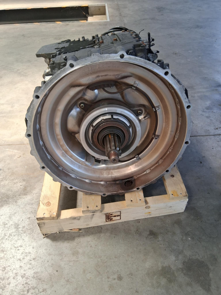 MAN TGS - Gearbox: picture 2 MAN TGS - Gearbox: picture 2