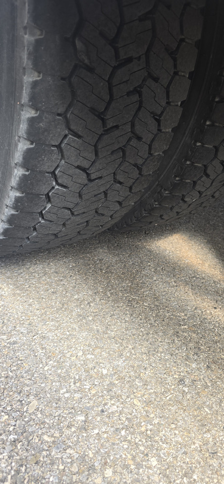 RENAULT - Refrigerator truck: picture 5 RENAULT - Refrigerator truck: picture 5