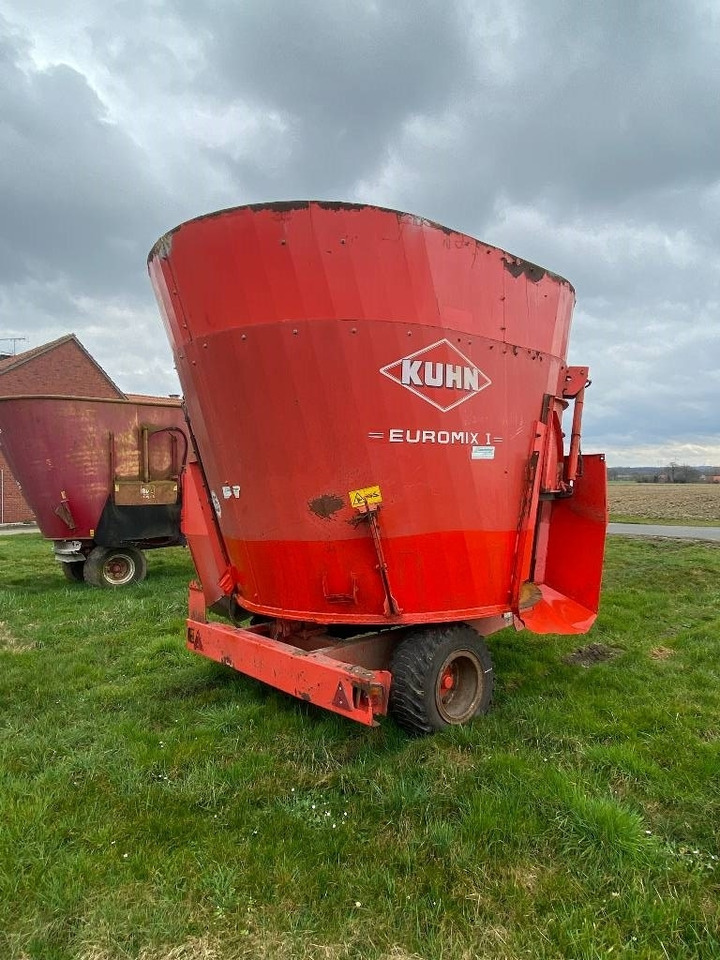 Kuhn EuroMix - Forage mixer wagon: picture 3 Kuhn EuroMix - Forage mixer wagon: picture 3