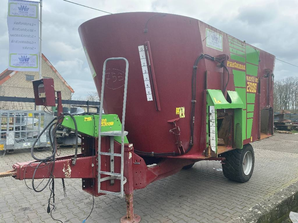 Strautmann Verti-Mix 2000  - Forage mixer wagon: picture 2 Strautmann Verti-Mix 2000  - Forage mixer wagon: picture 2