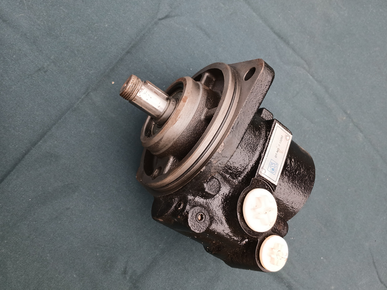 Steeringpump DT 713202 for IVECO - Steering pump: picture 1 Steeringpump DT 713202 for IVECO - Steering pump: picture 1