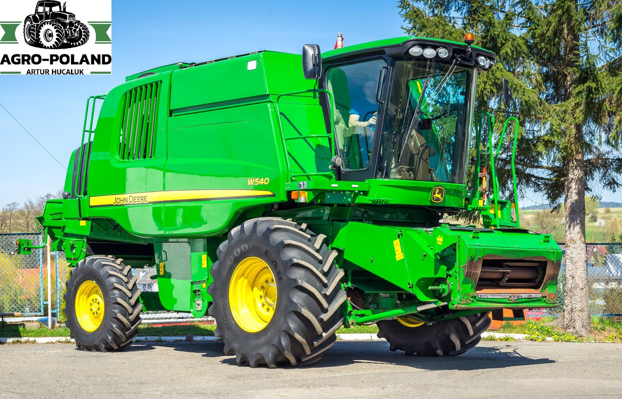 JOHN DEERE W 540 - 2485/3436 h - 5,5 M - 2008 ROK - Combine harvester: picture 2 JOHN DEERE W 540 - 2485/3436 h - 5,5 M - 2008 ROK - Combine harvester: picture 2