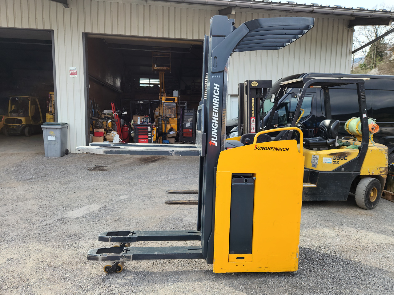 Warehouse equipment JUNGHEINRICH ESC 216z: picture 7