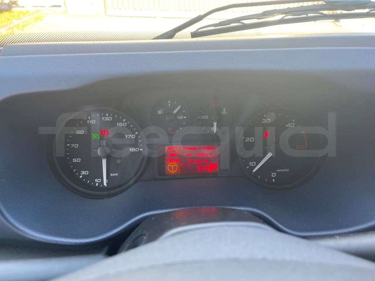 Indcar Wing - Coach: picture 3 Indcar Wing - Coach: picture 3