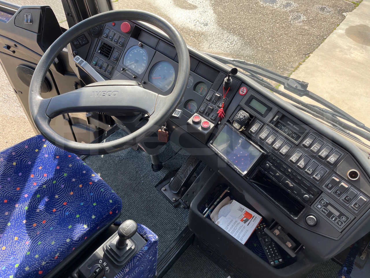 Coach Iveco 380: picture 16