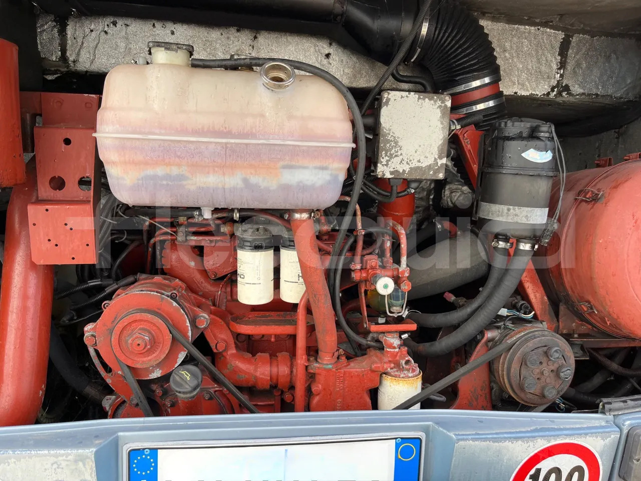 Coach Iveco 380: picture 12