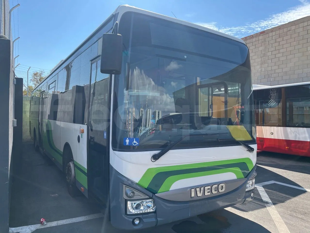 Iveco Crossway - Suburban bus: picture 1 Iveco Crossway - Suburban bus: picture 1