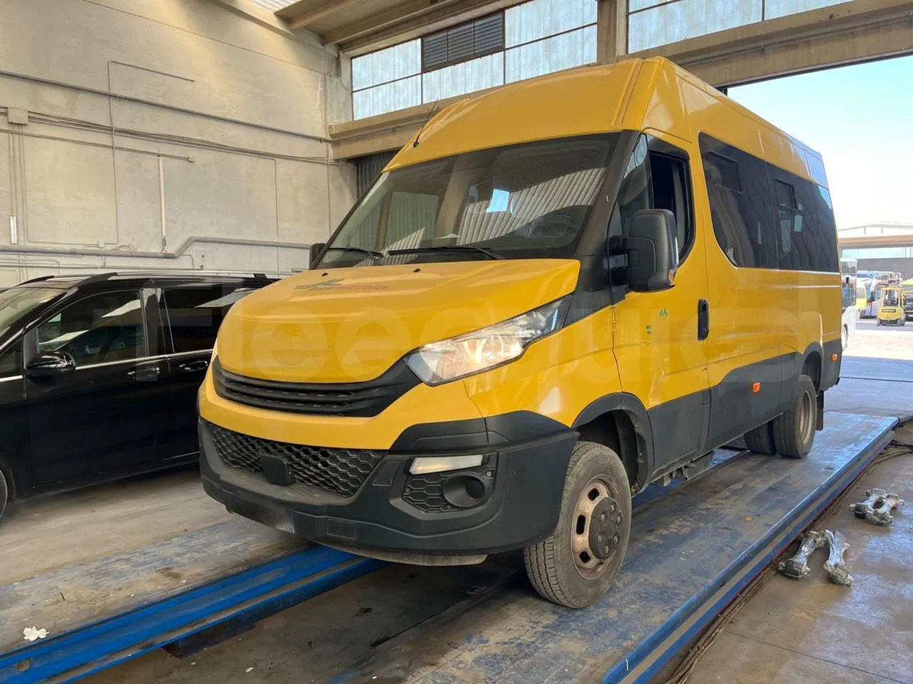 Iveco Daily - School bus: picture 4 Iveco Daily - School bus: picture 4