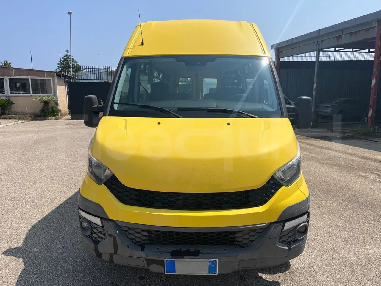 Iveco Daily - School bus: picture 2 Iveco Daily - School bus: picture 2