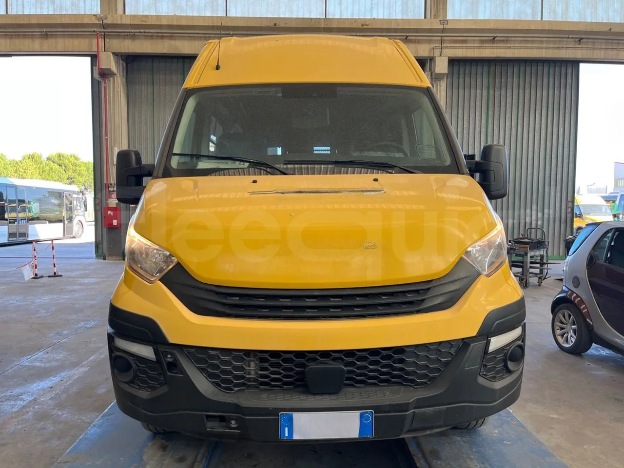 Iveco Daily - School bus: picture 2 Iveco Daily - School bus: picture 2