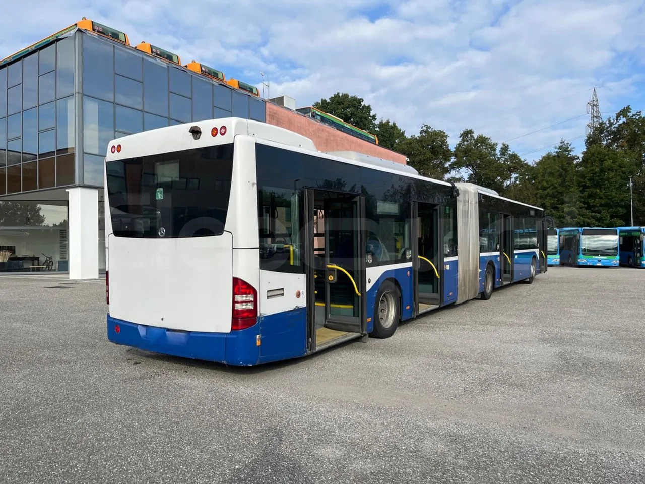 Articulated bus Mercedes-Benz Conecto: picture 8