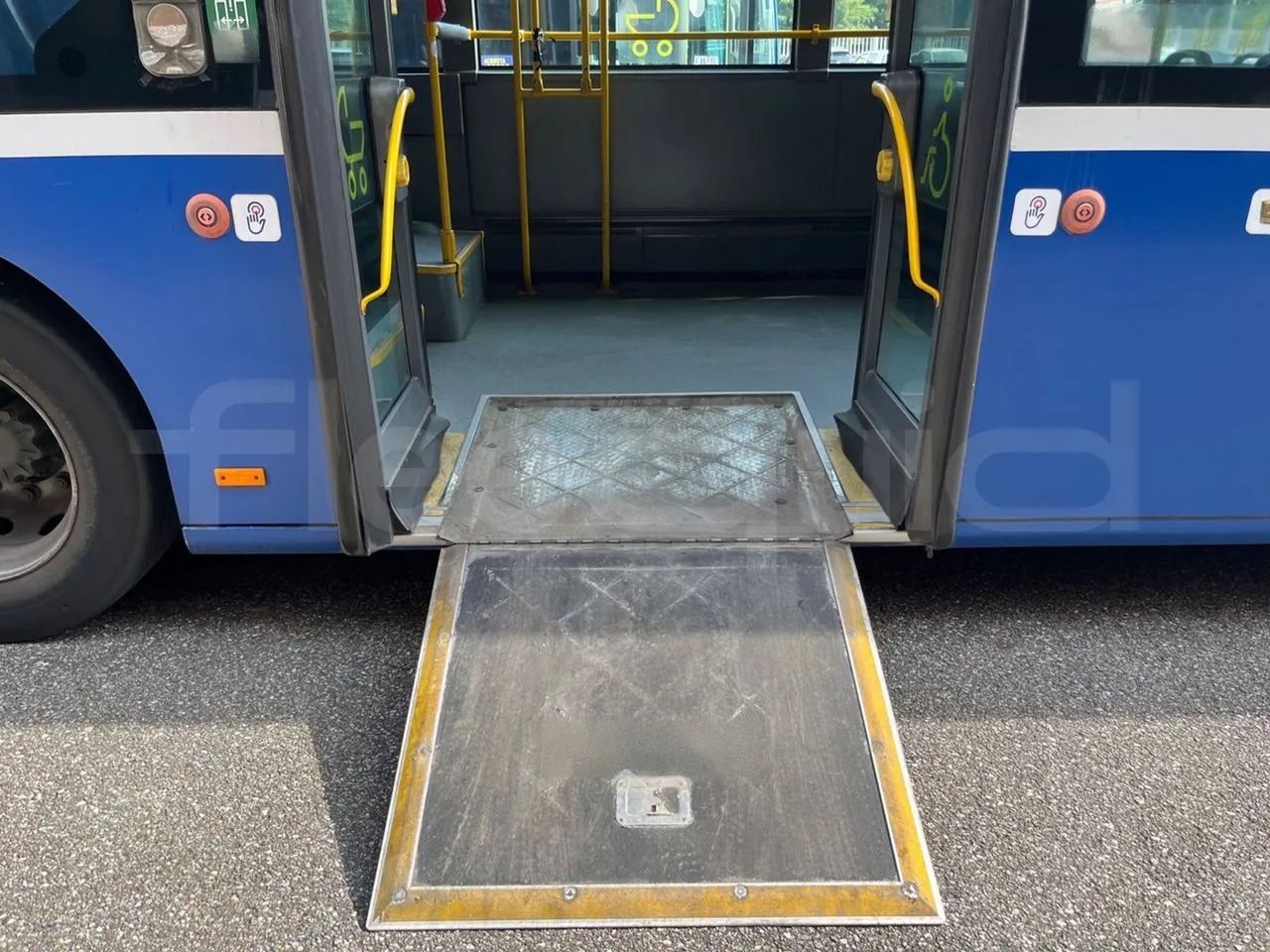 Articulated bus Mercedes-Benz Conecto: picture 16