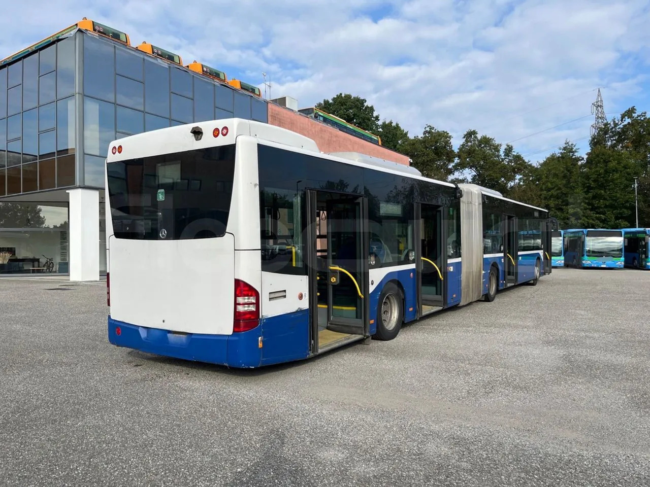 Articulated bus Mercedes-Benz Conecto: picture 9