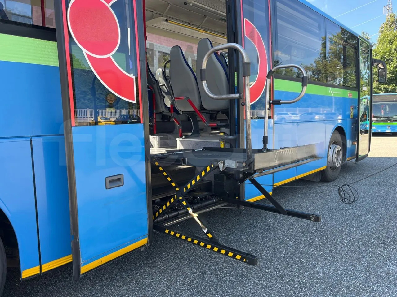 Suburban bus Mercedes-Benz Integro: picture 17