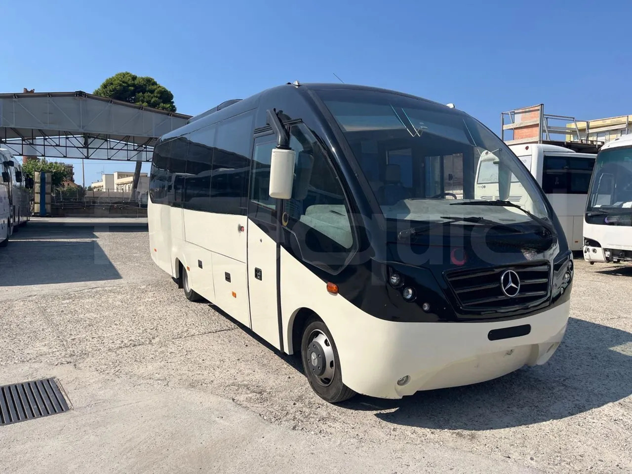 Mercedes-Benz MB 818 S - Coach: picture 1 Mercedes-Benz MB 818 S - Coach: picture 1